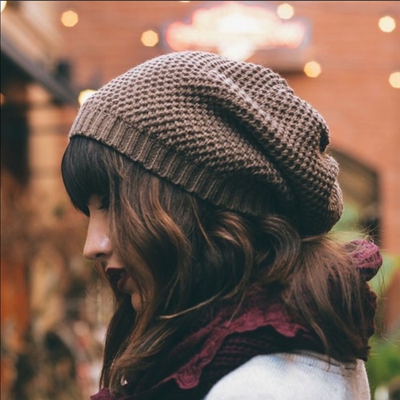 Knit slouchy beanie hat - Picture 4 of 6